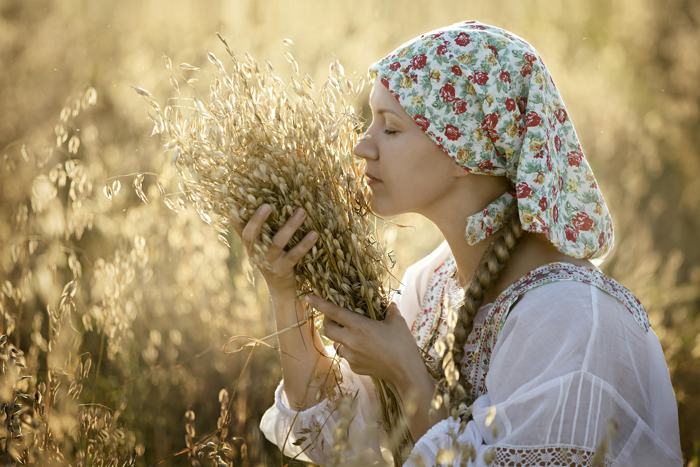 Photo Women in Slavic costumes in Dushanbe